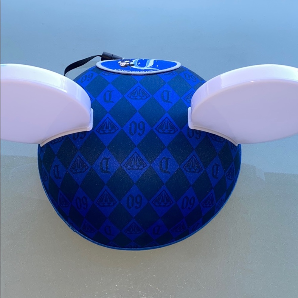 Diamond Celebration Mickey Ears. - Picture 2 of 3